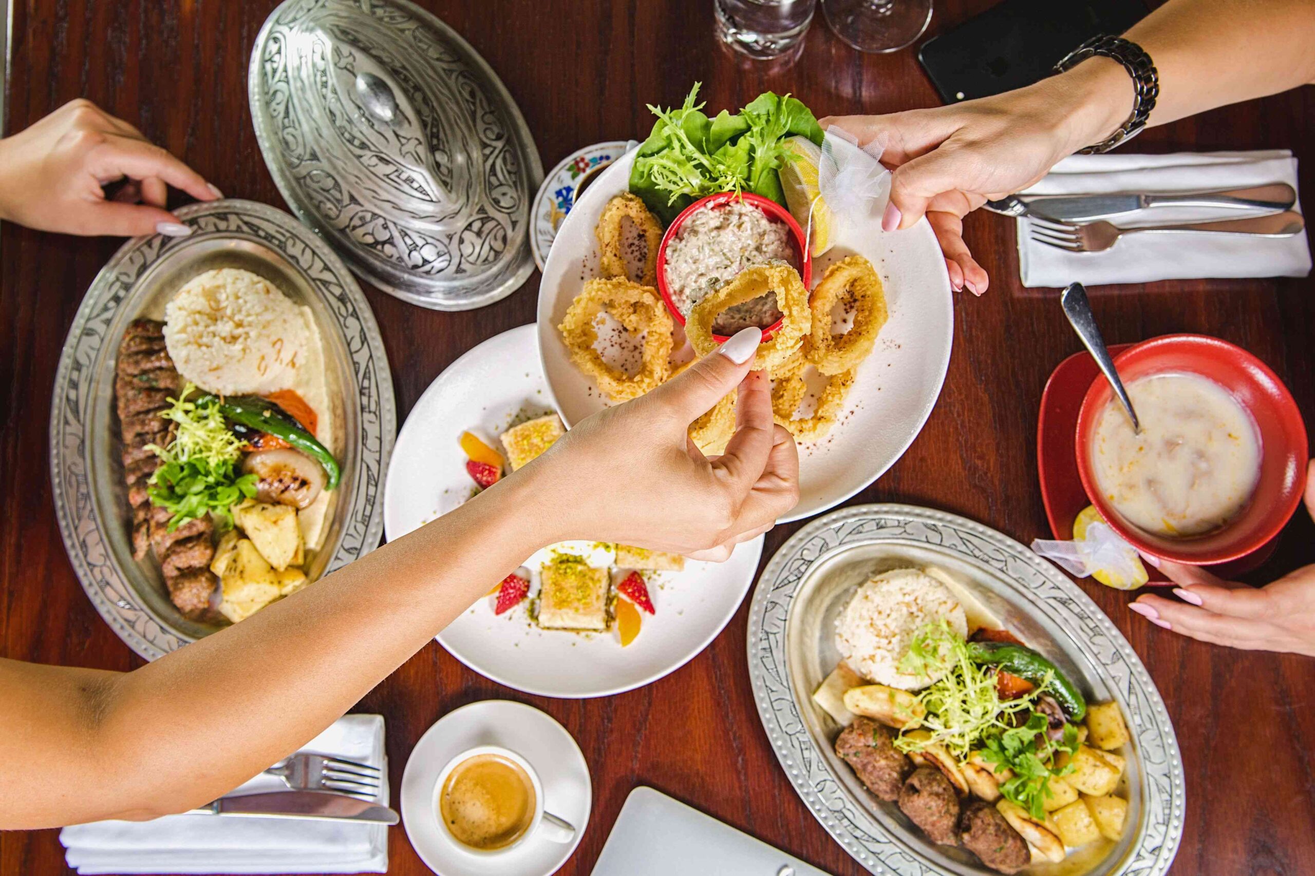 What Makes A Restaurant Suitable For A Business Lunch Dubai